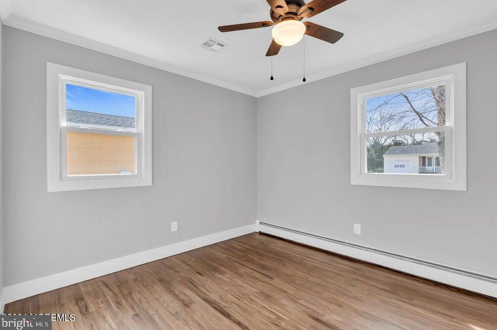 22 Edinburgh Dr, Toms River NJ  08757-4510 exterior