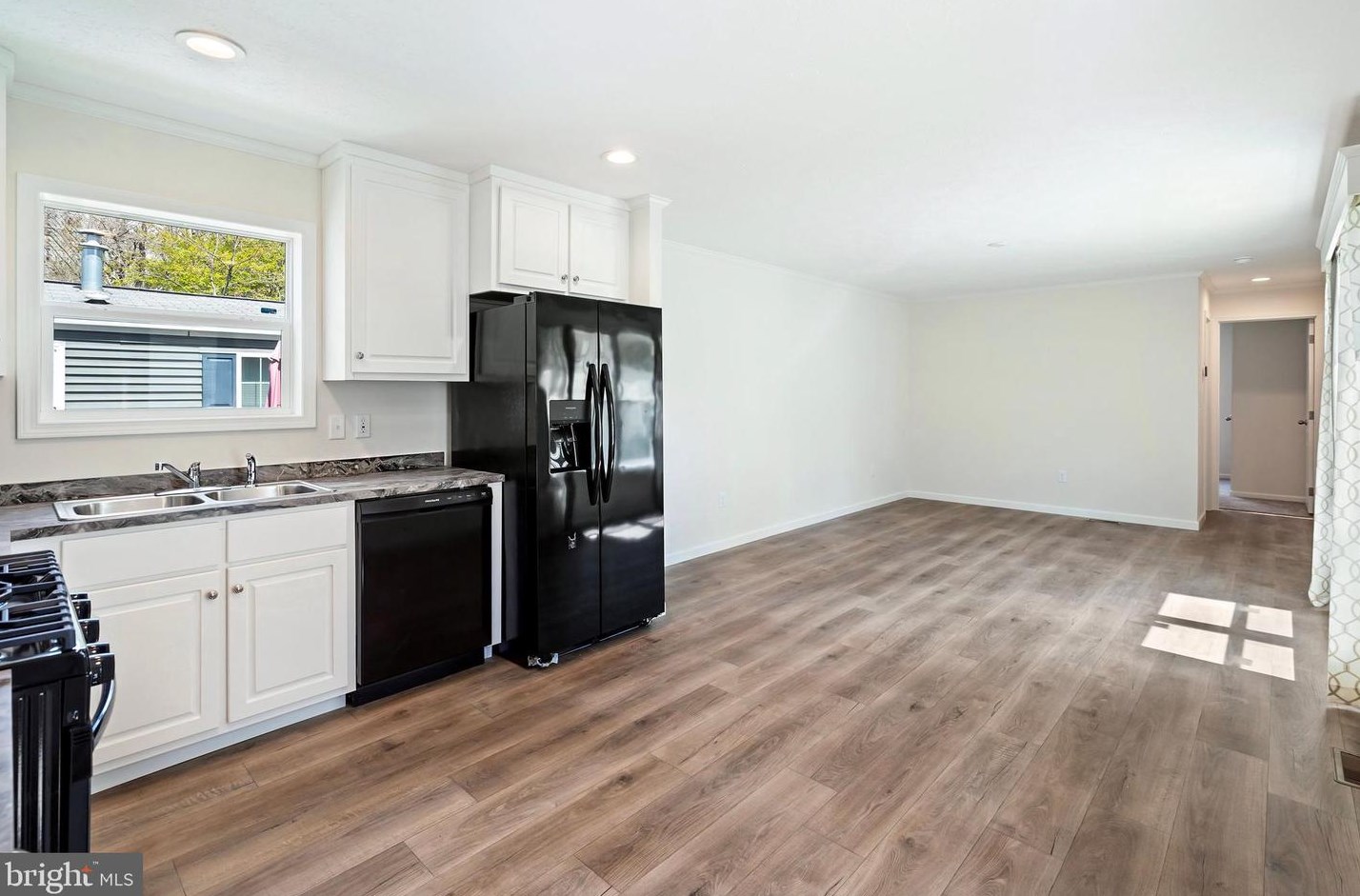 6 Lace Bark Ln, Jackson Twp NJ 08527-3035 exterior