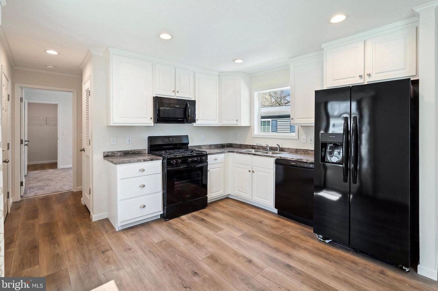 6 Lace Bark Ln, Jackson Twp NJ 08527-3035 exterior