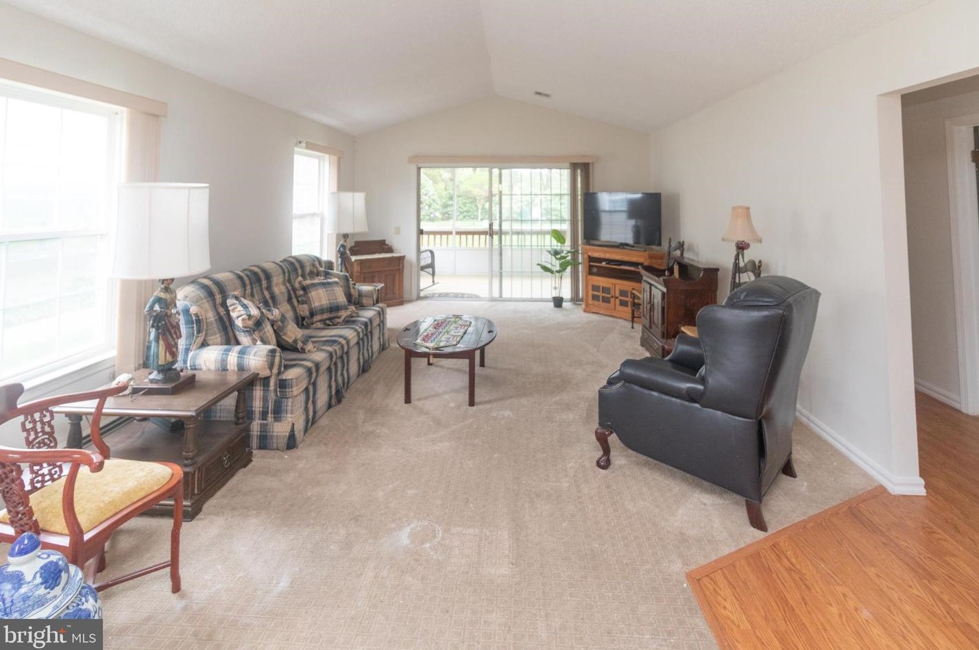 150 Canterbury Ln, Toms River NJ  08757-6589 exterior