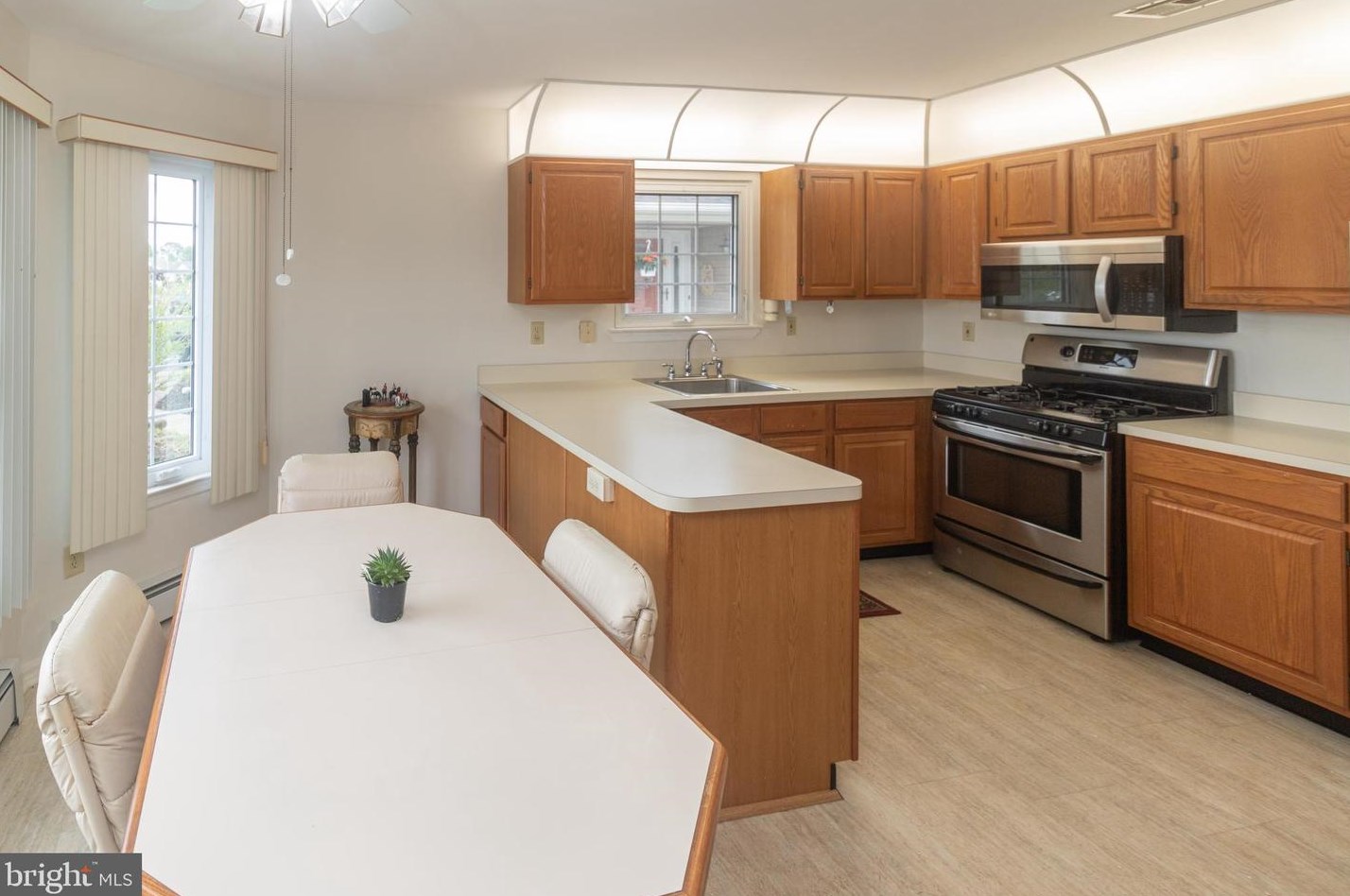 150 Canterbury Ln, Toms River NJ  08757-6590 exterior