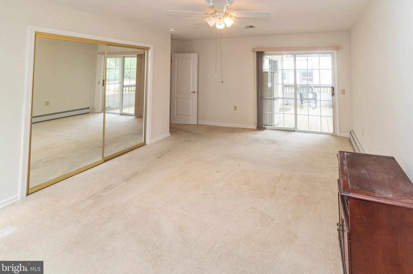 150 Canterbury Ln, Toms River NJ  08757-6589 exterior