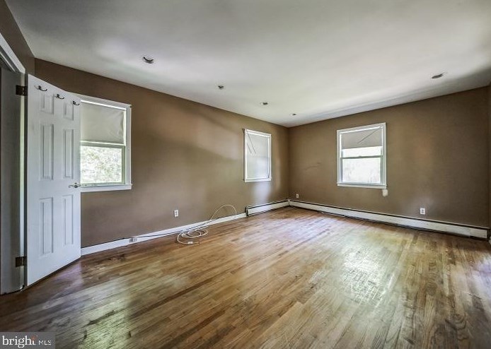 10 Baldwin Ter, Wayne NJ 07470-3653 exterior