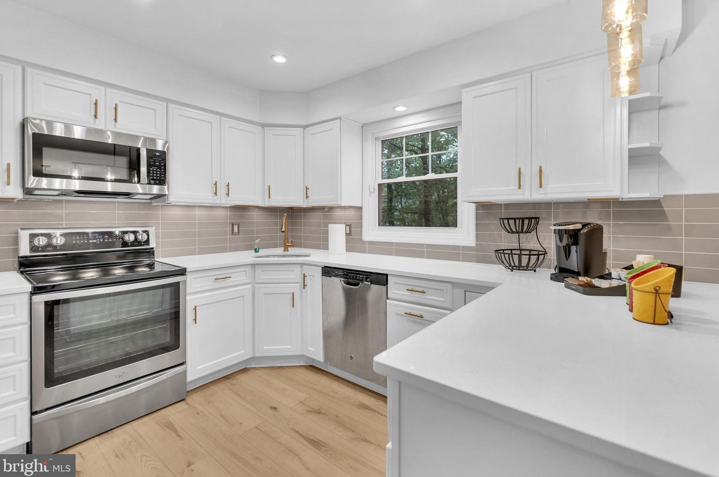 25 Sleepy Holw Rd, Andover NJ 07821-3326 exterior