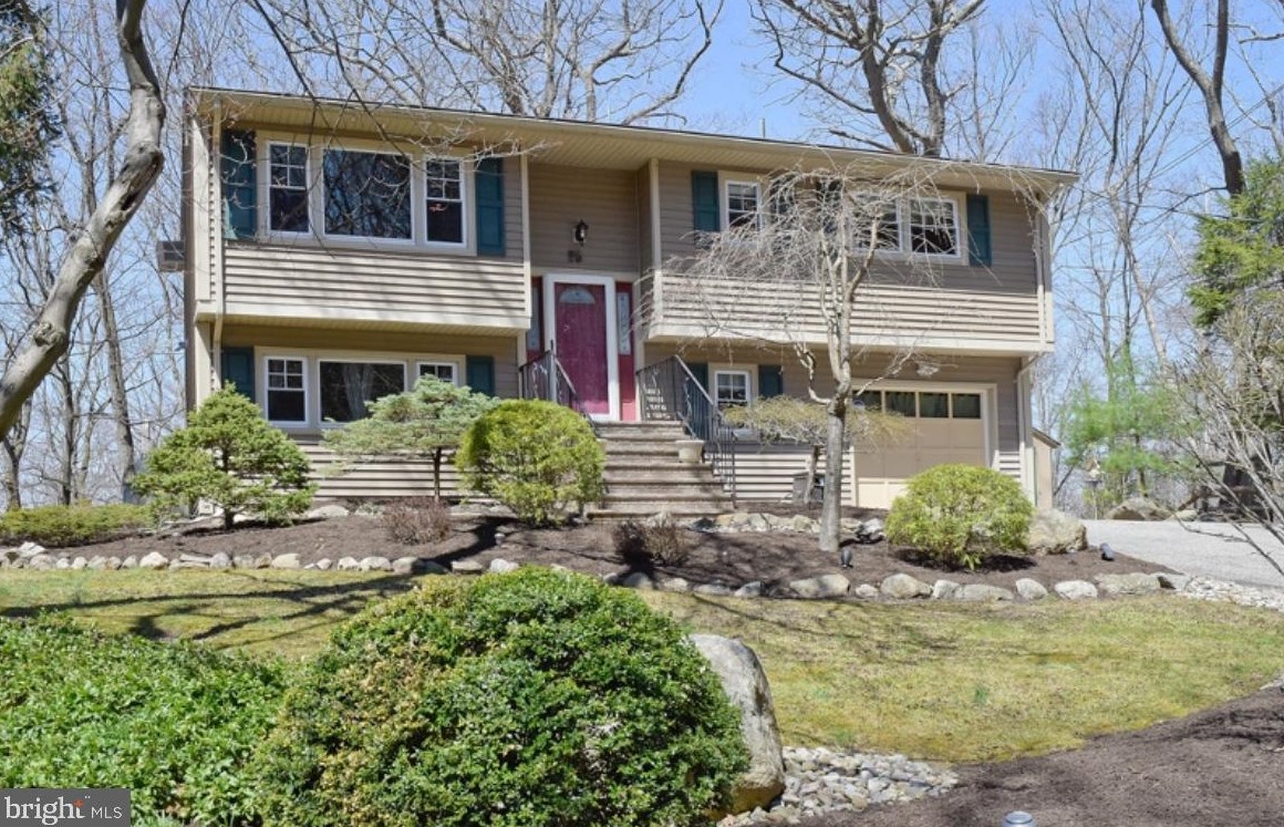 25 Sleepy Holw Rd, Andover NJ 07821-3326 exterior