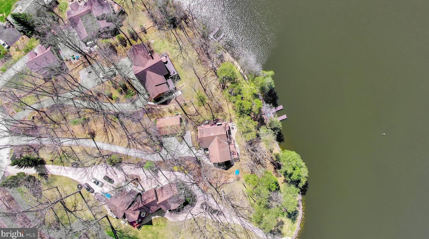 19 Bragg Dr, East Berlin PA  17316-9342 exterior