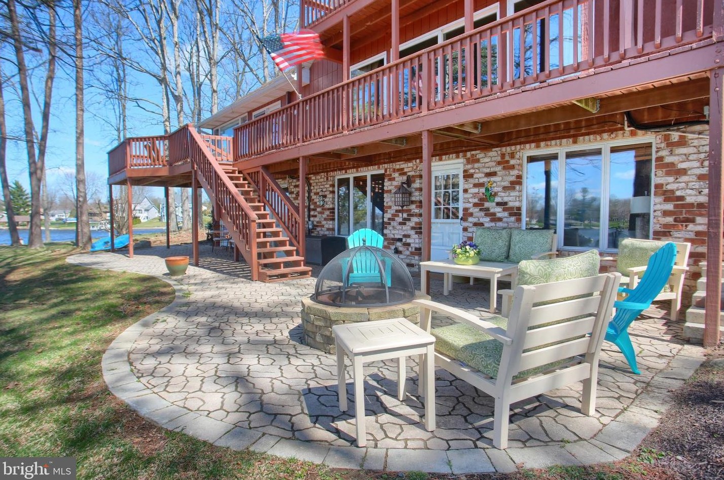 19 Bragg Dr, East Berlin PA  17316-9342 exterior