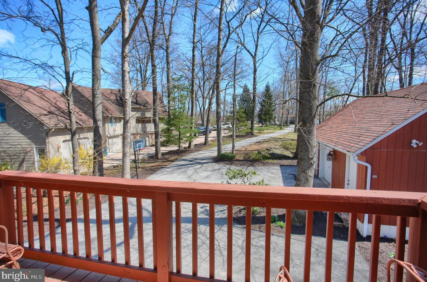 19 Bragg Dr, East Berlin PA  17316-9342 exterior