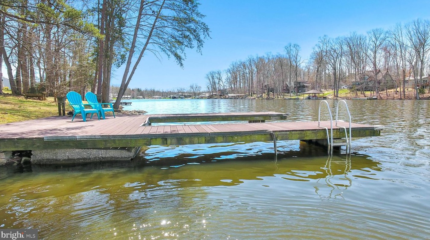 19 Bragg Dr, East Berlin PA  17316-9342 exterior