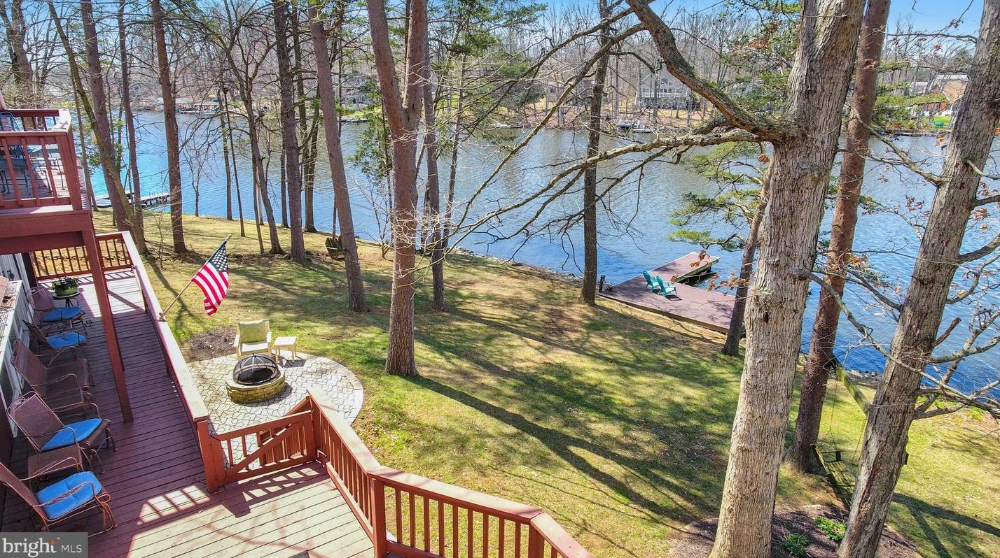 19 Bragg Dr, East Berlin PA  17316-9342 exterior