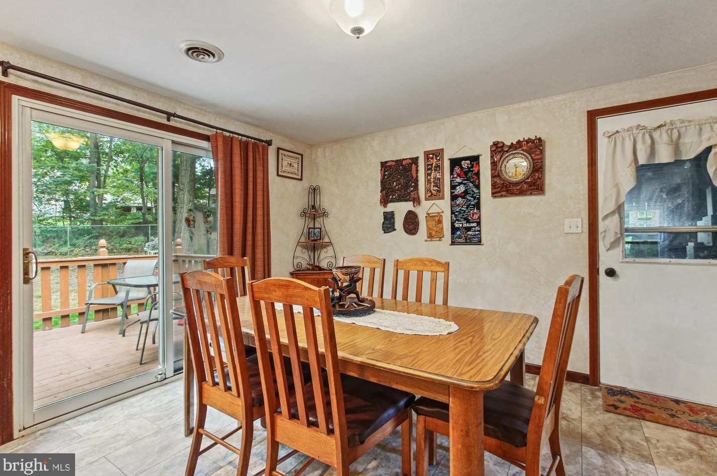 317 Lake Meade Dr, East Berlin PA  17316-9320 exterior