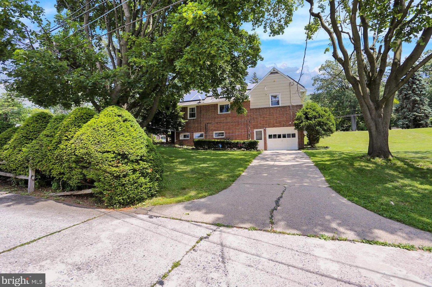 1750 Hampden Blvd, Reading PA  19604-1604 exterior
