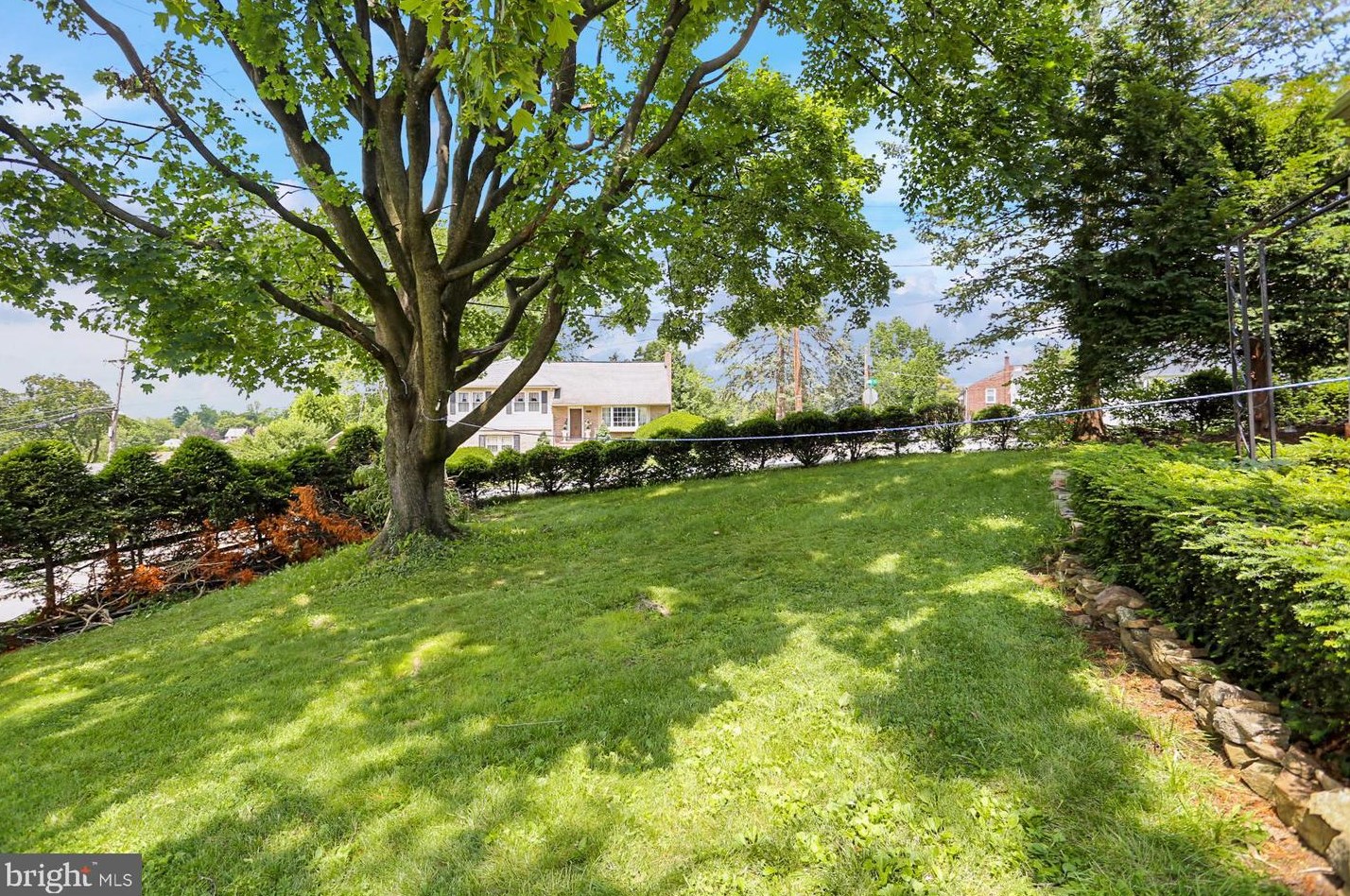 1750 Hampden Blvd, Reading PA  19604-1604 exterior