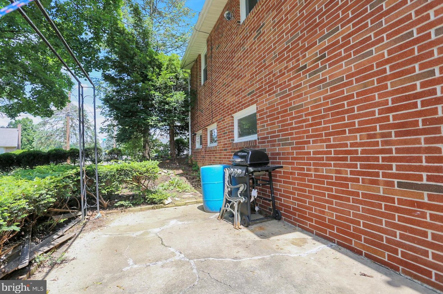 1750 Hampden Blvd, Reading PA  19604-1604 exterior