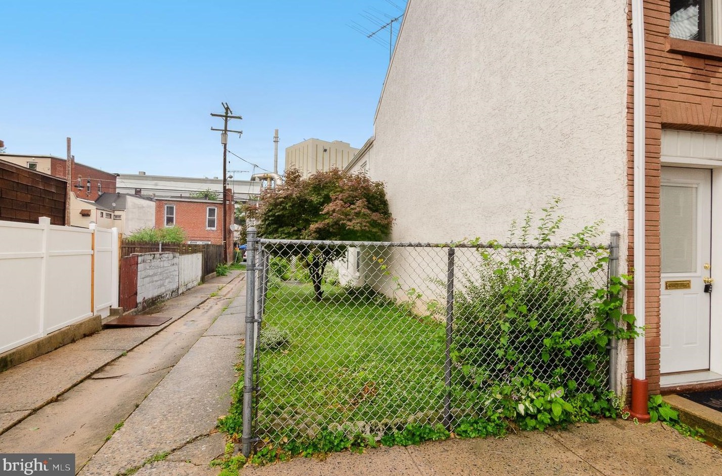 611 Minor St, Reading PA  19602-2723 exterior