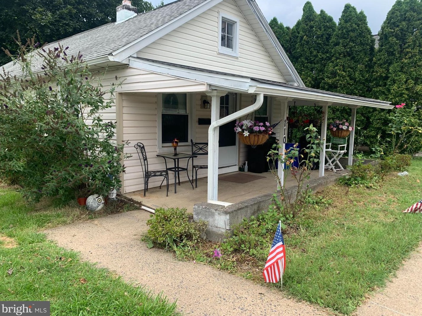 110 Midland Ave, Reading PA  19606-1333 exterior