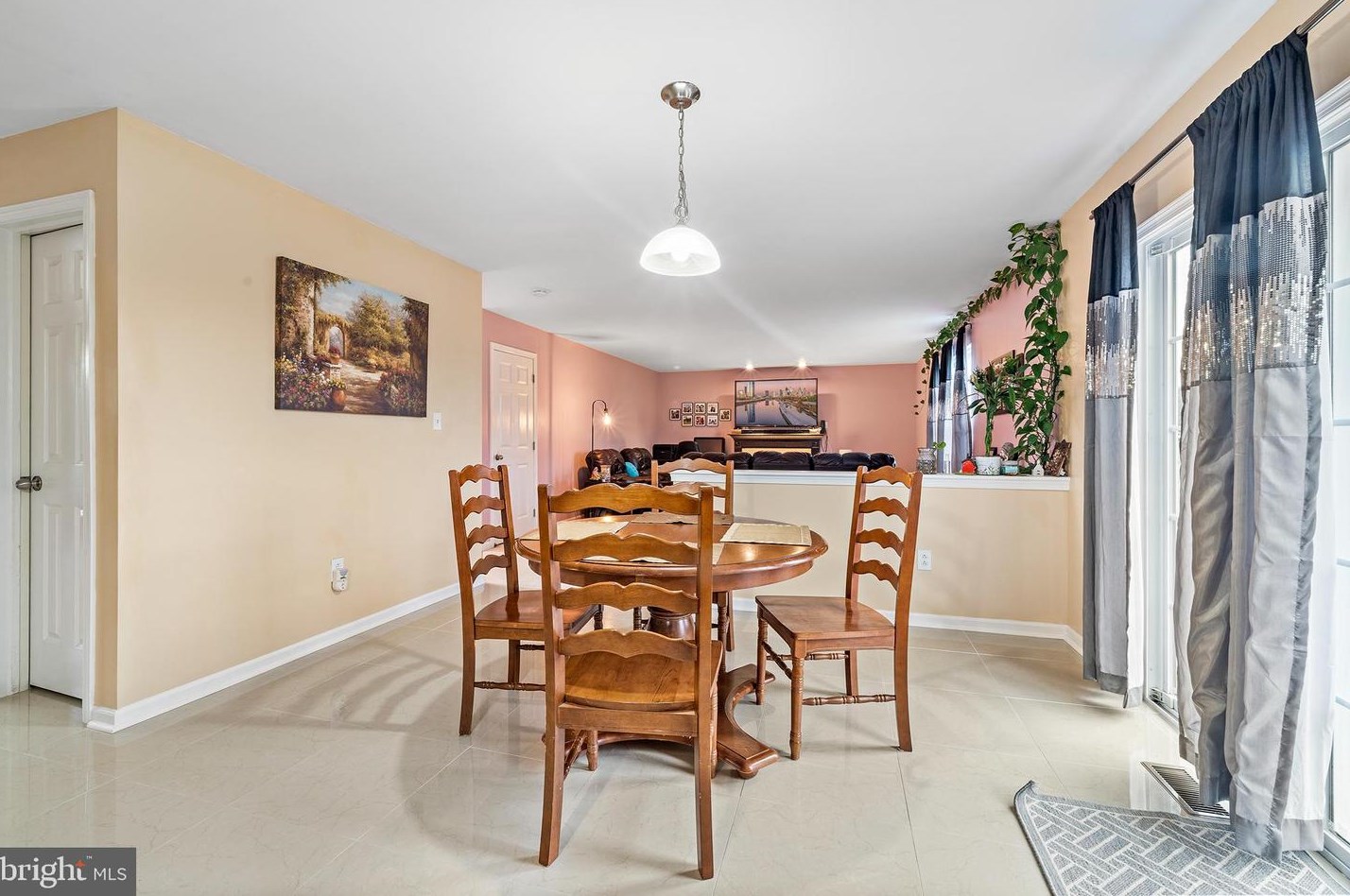 329 Buckhead Ln, Douglassville PA  19518-9628 exterior