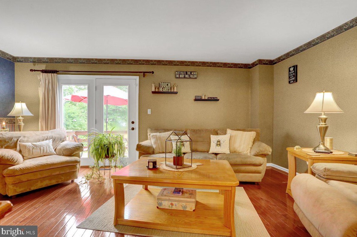 10 Lenape Ln, Douglassville PA  19518-1556 exterior