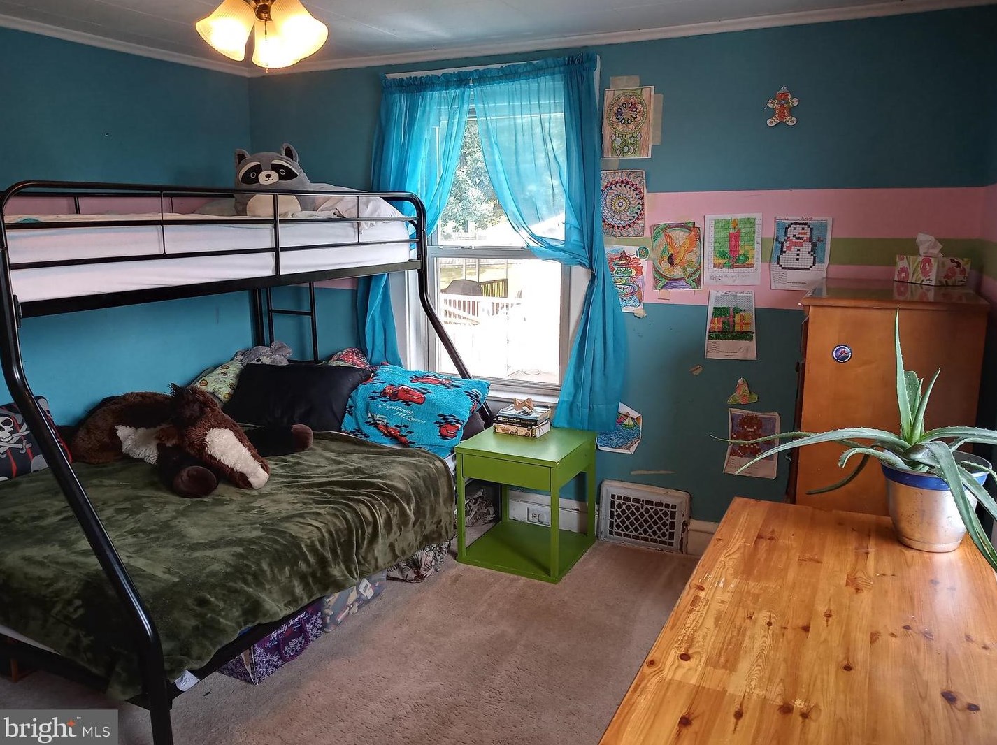 1611 Bennett St, Reading PA  19605-2740 exterior