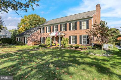 305 Wyomissing Boulevard - Photo 1