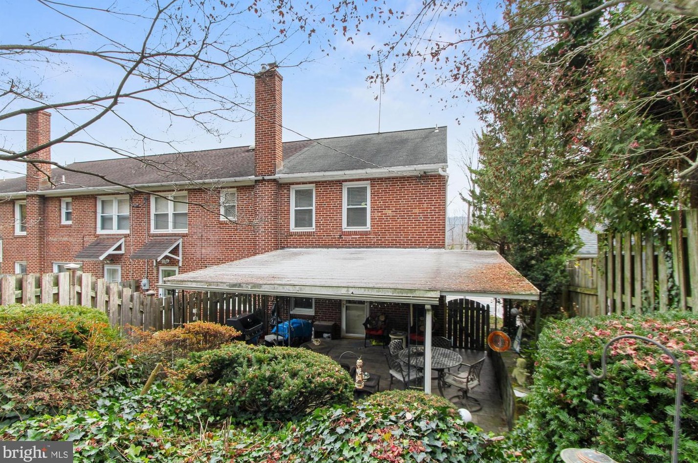 1126 Carsonia Ave, Reading PA  19606-1208 exterior