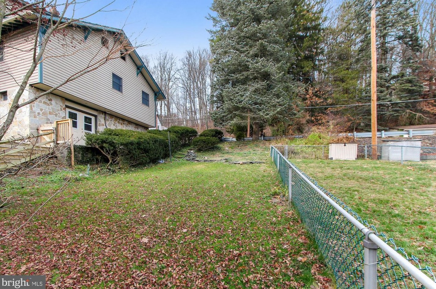 1126 Carsonia Ave, Reading PA  19606-1208 exterior