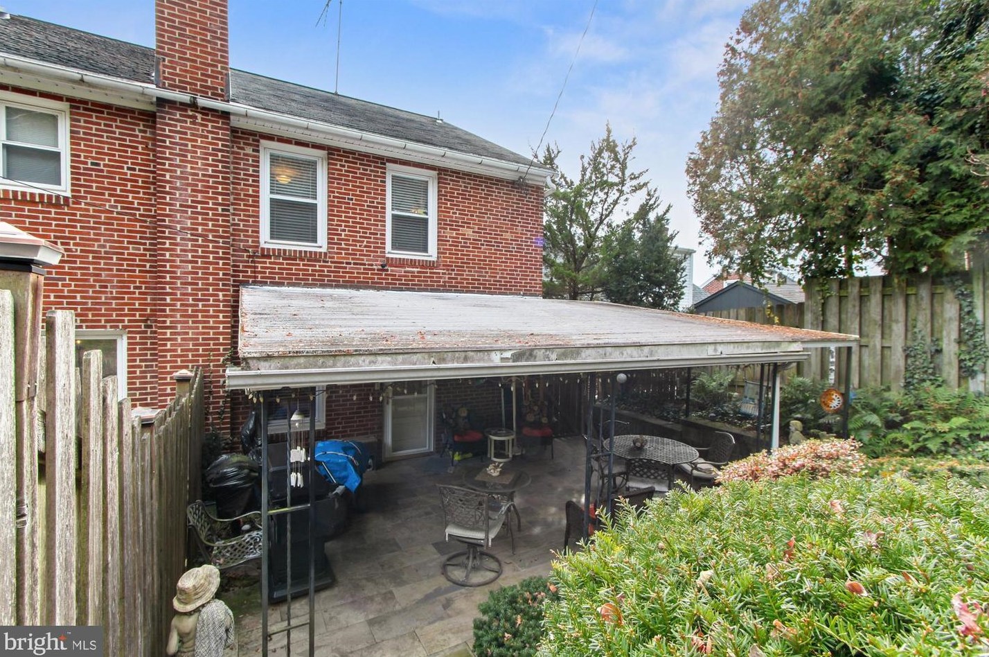 1126 Carsonia Ave, Reading PA  19606-1208 exterior