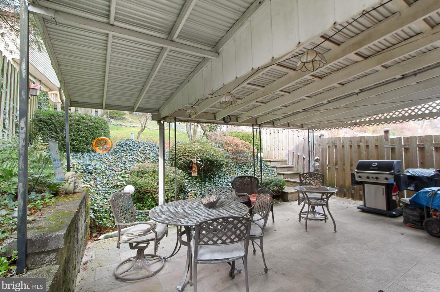 1126 Carsonia Ave, Reading PA  19606-1208 exterior