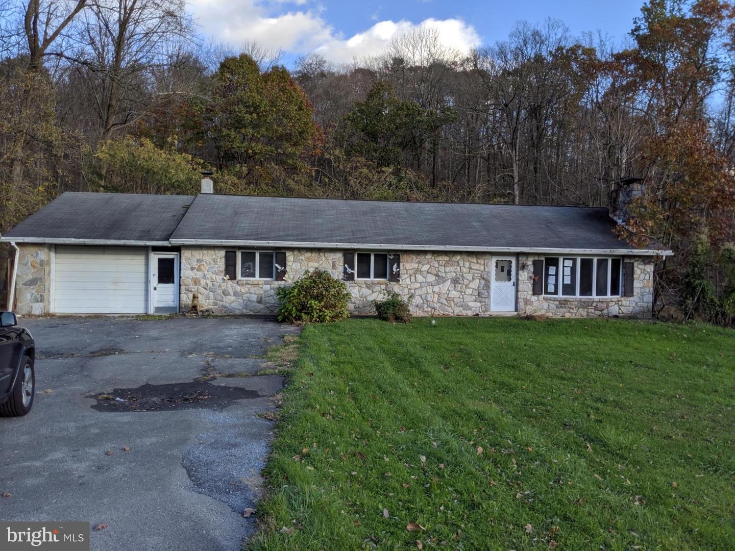 4682 New Holland Rd Mohnton Pa 19540 Mls Pabk352438 Coldwell