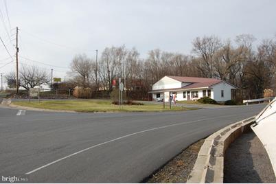 5784 Old Route 22, Shartlesville, PA 19554 - Photo 1