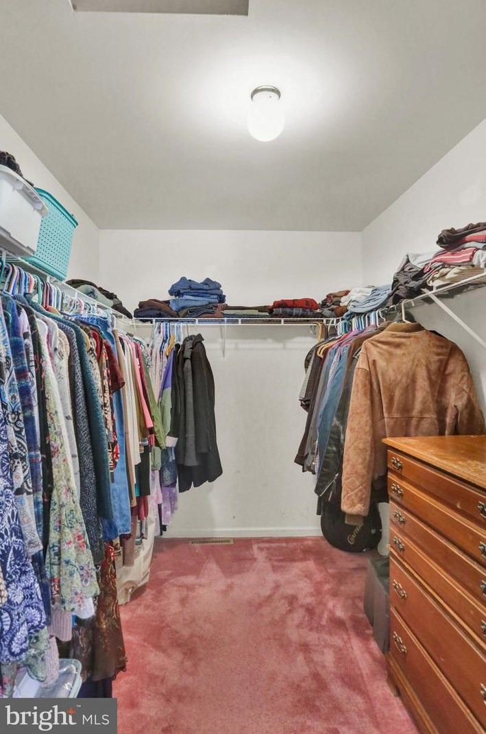 1007 Amity Cir, Reading PA  19605-3257 exterior