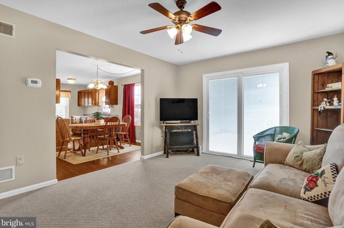 1007 Amity Cir, Reading PA  19605-3257 exterior