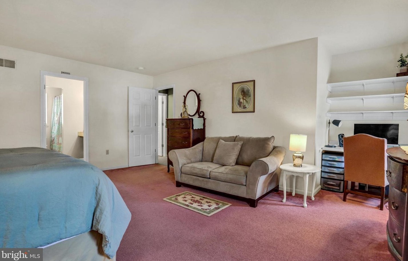 1007 Amity Cir, Reading PA  19605-3257 exterior