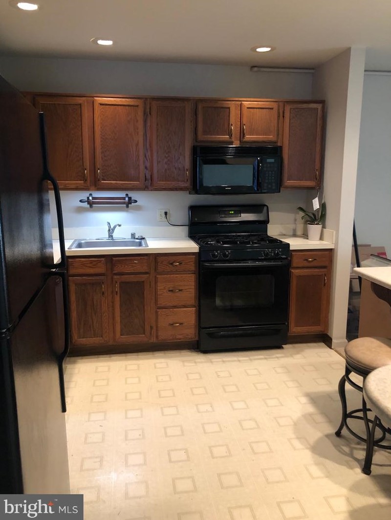 1 Pne Wood Ct, Reading PA  19607-3341 exterior