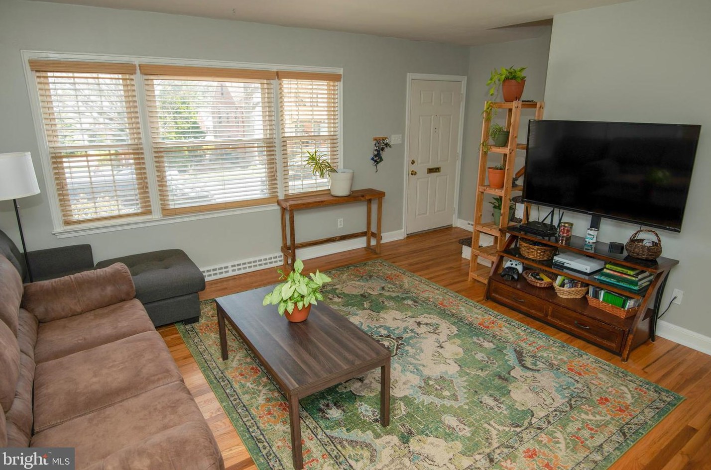 530 Dorchester Ave, Reading PA  19609-2323 exterior