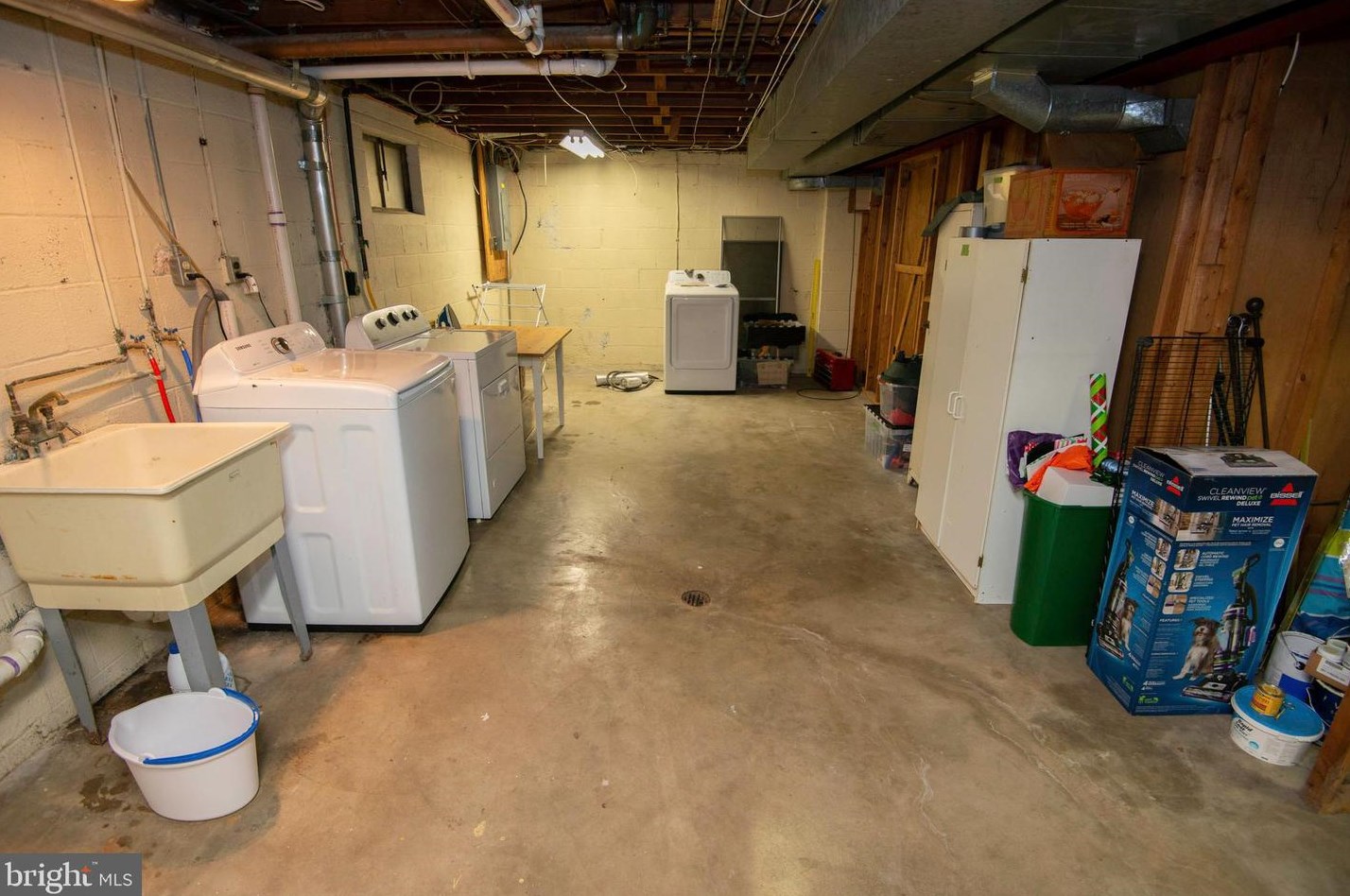 530 Dorchester Ave, Reading PA  19609-2323 exterior