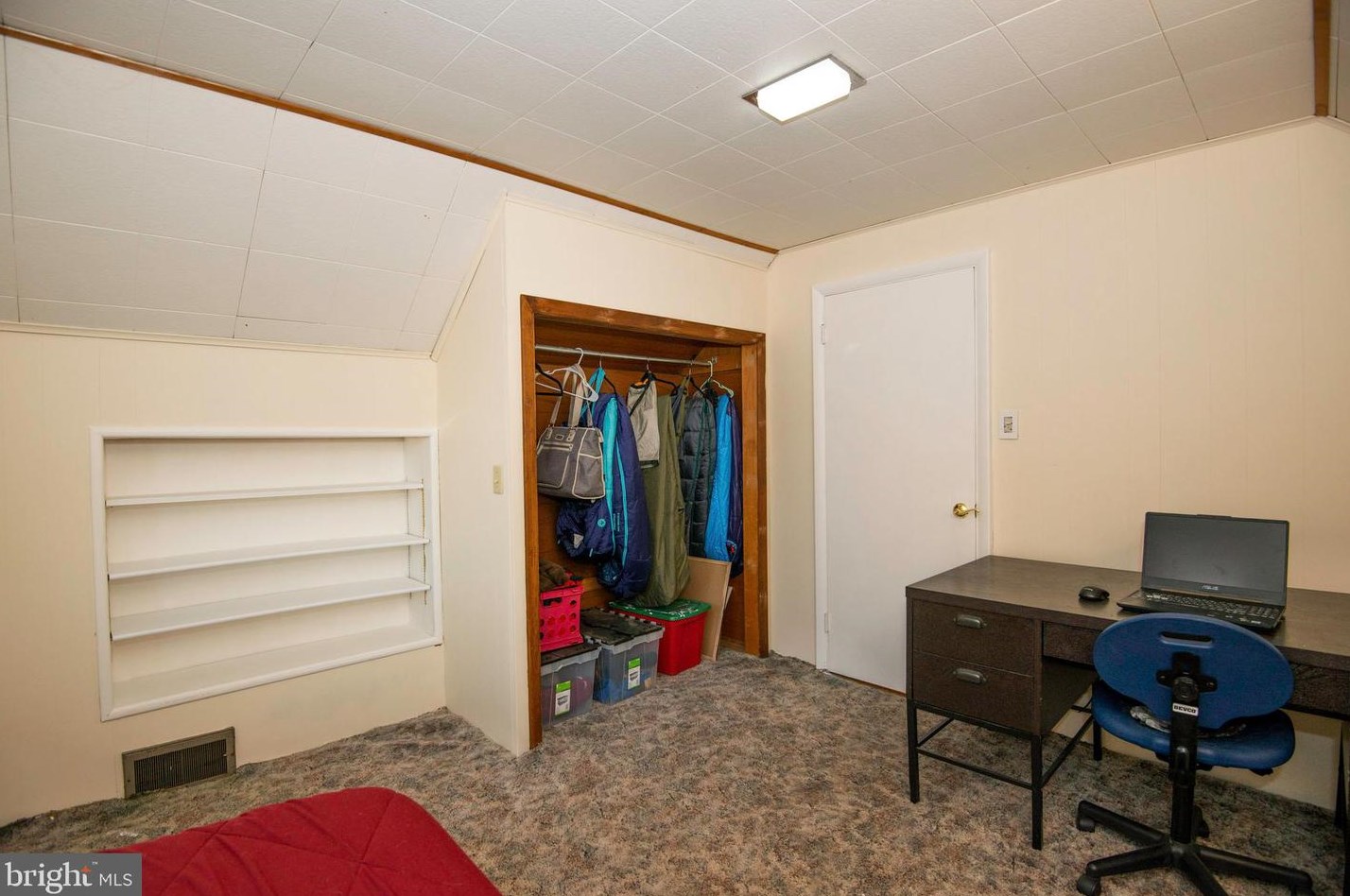 530 Dorchester Ave, Reading PA  19609-2323 exterior