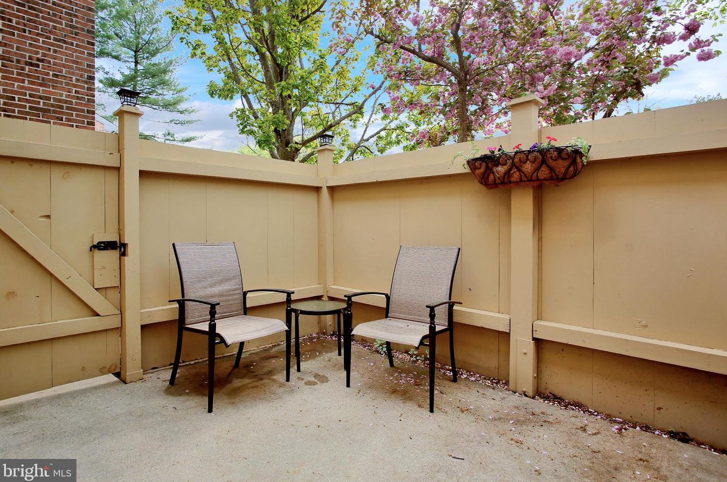 109 Medinah Dr, Reading PA 19607-3399 exterior