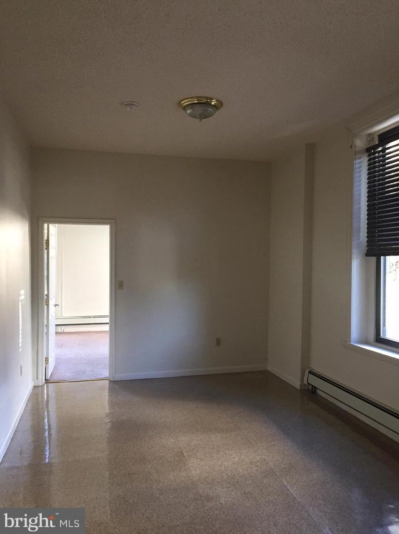 1528 Mineral Spring Rd, Reading PA  19602-2249 exterior