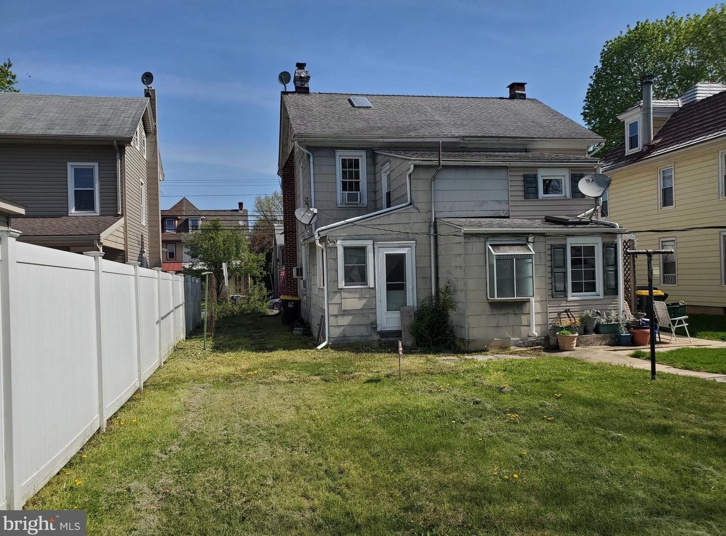 222 Penn Ave, Robesonia PA  19551-1530 exterior