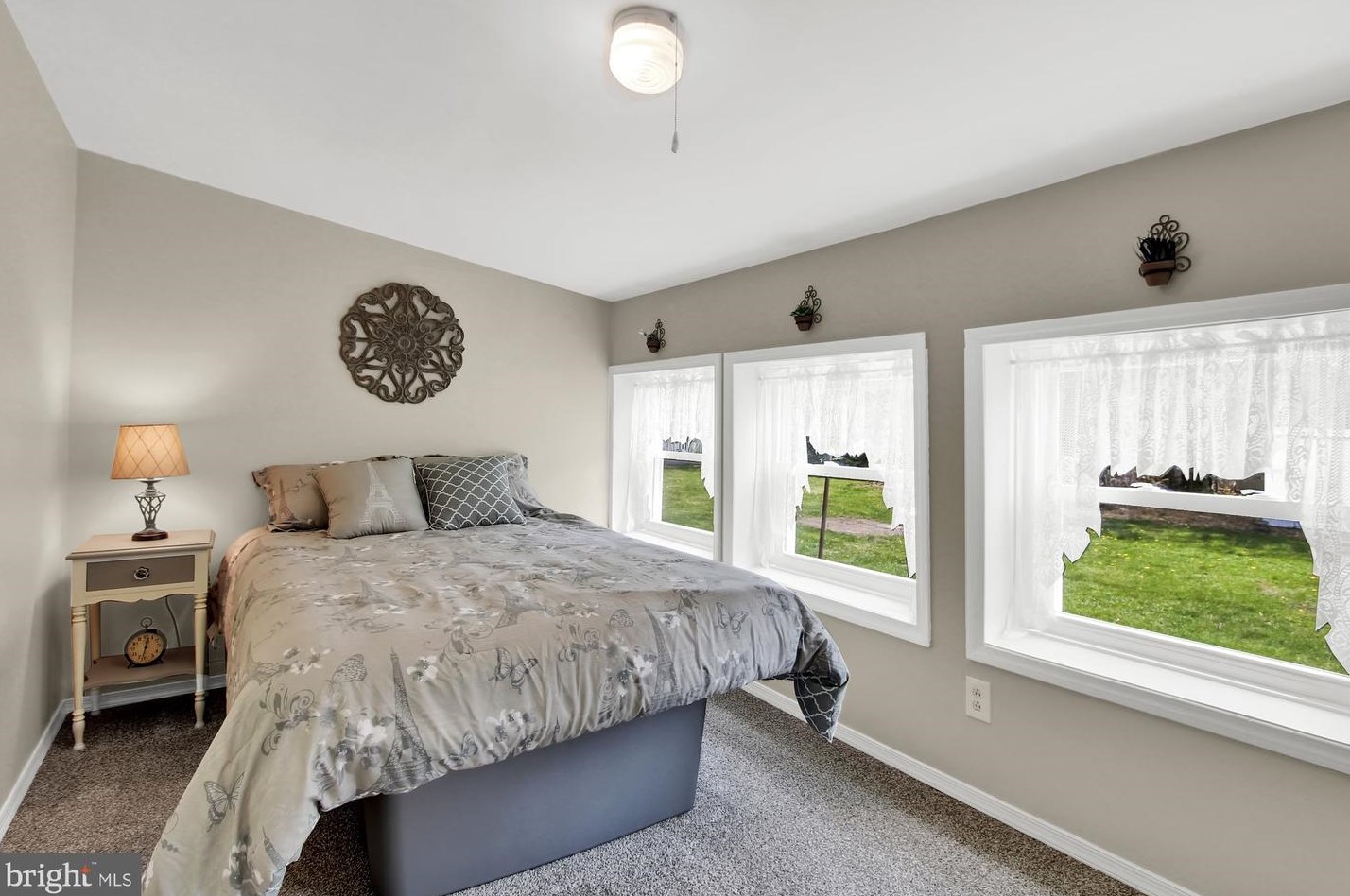 56 Amity Ave, Douglassville PA  19518-8963 exterior