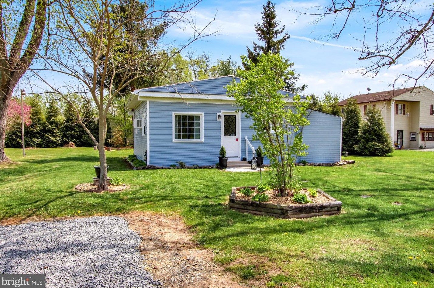 56 Amity Ave, Douglassville PA  19518-8963 exterior