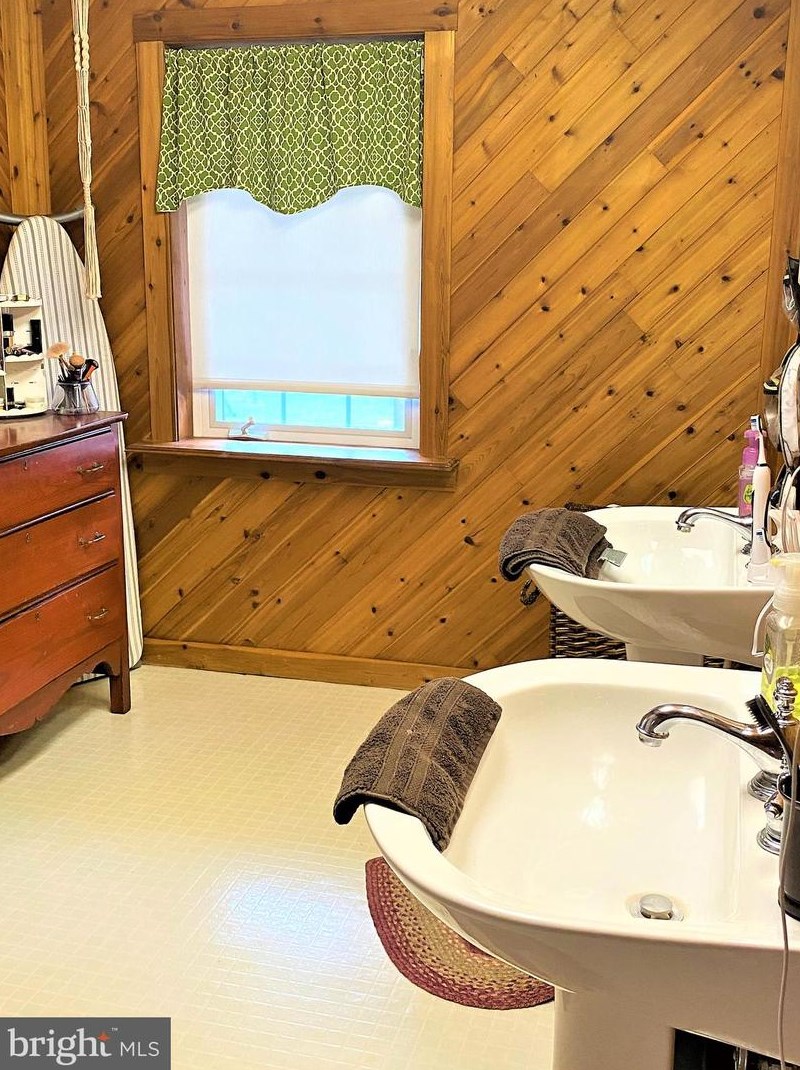 912 26, Reading PA 19606-1415 exterior