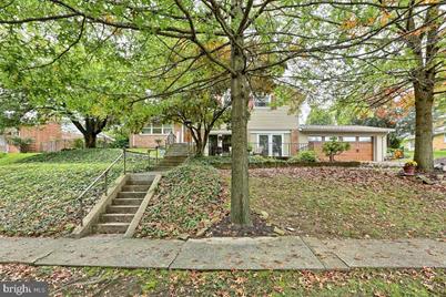 840 Hillside Drive - Photo 1