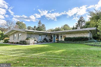 76 Greenwood - Photo 1