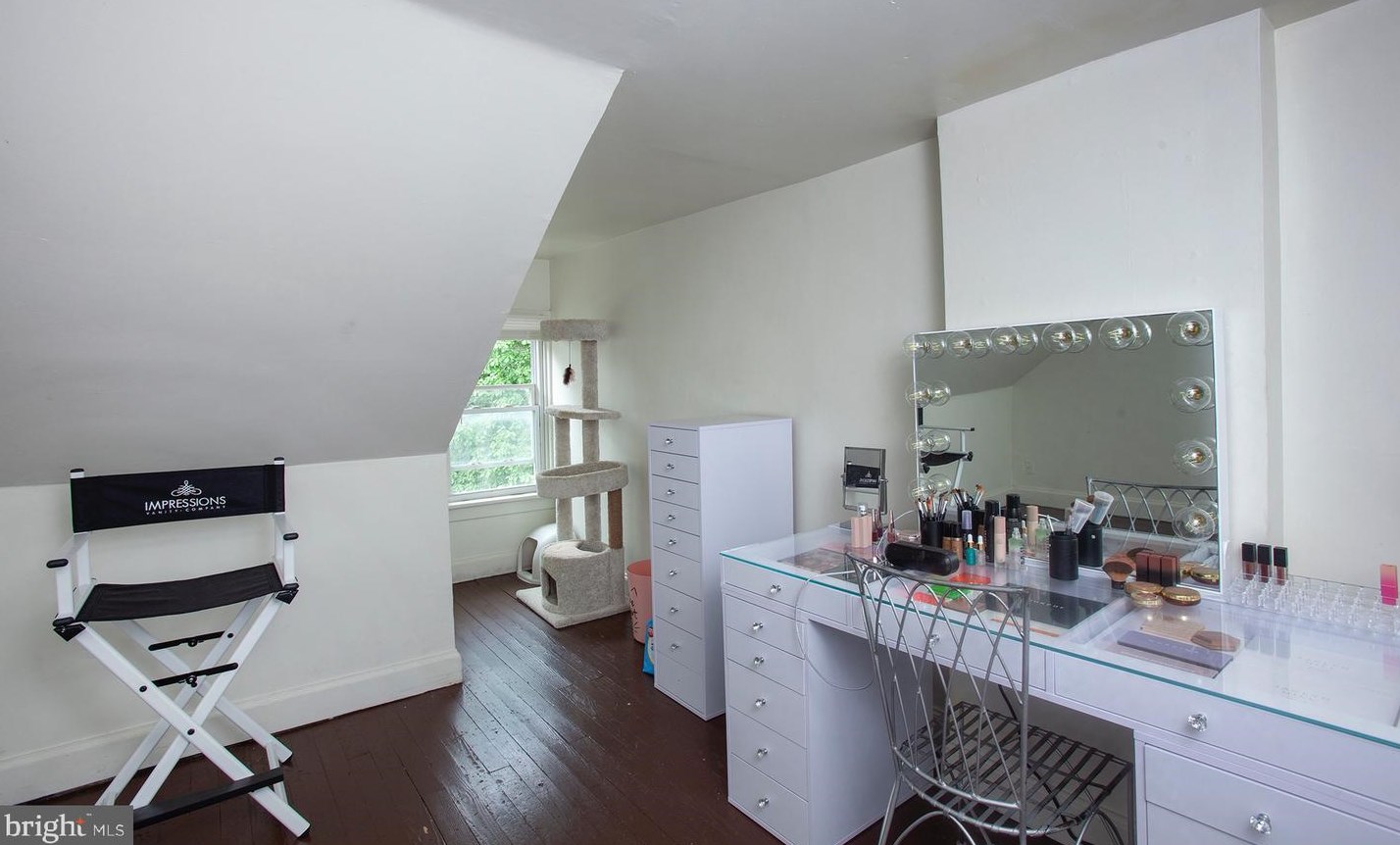 2014 Derry St, Harrisburg PA  17104-2301 exterior