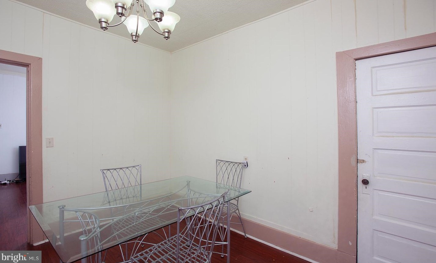 2014 Derry St, Harrisburg PA  17104-2301 exterior