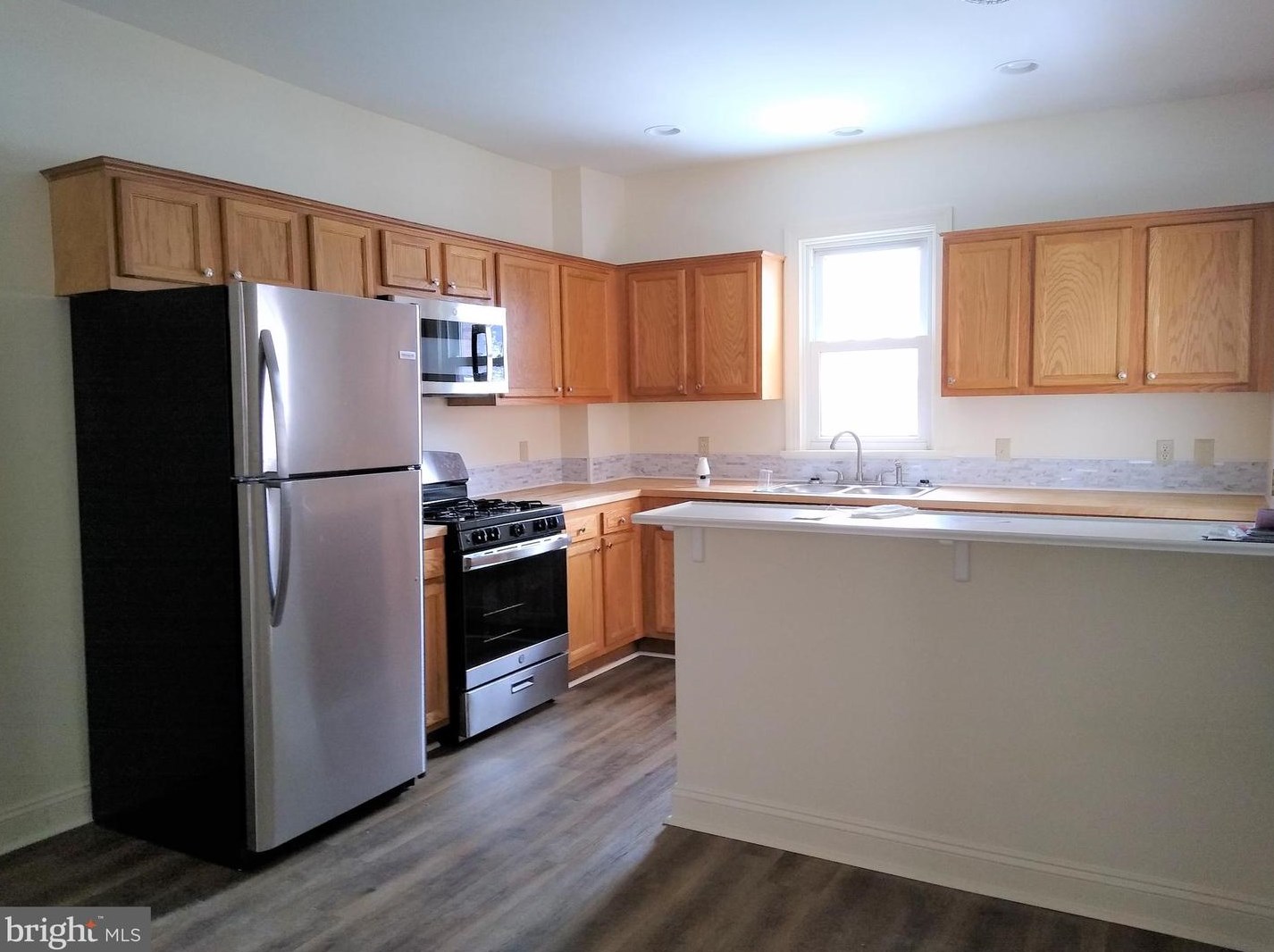 341 Locust St, Harrisburg PA  17113-2335 exterior