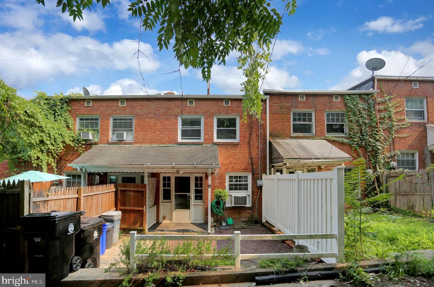 2456 Brookwood St, Harrisburg PA 17104-2111 exterior