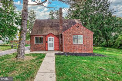 1329 Verbeke Street - Photo 1